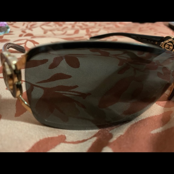 Chanel Sunglasses - Picture 8 of 8
